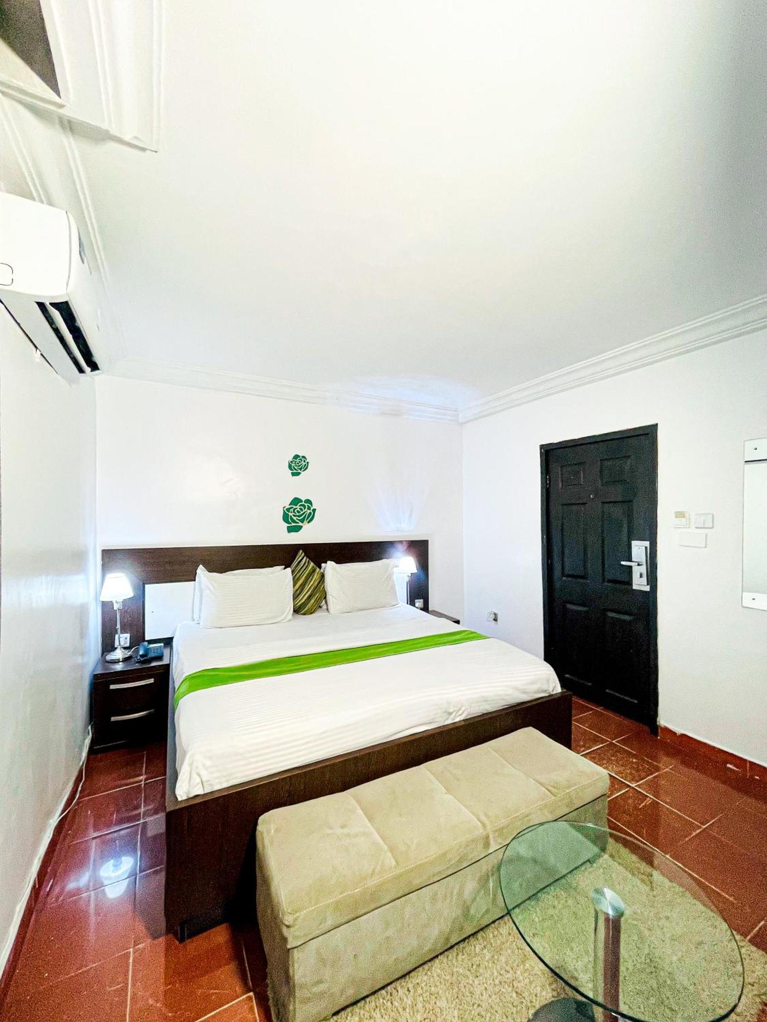 Hotel The Tranquil Mews Abuja Exterior foto